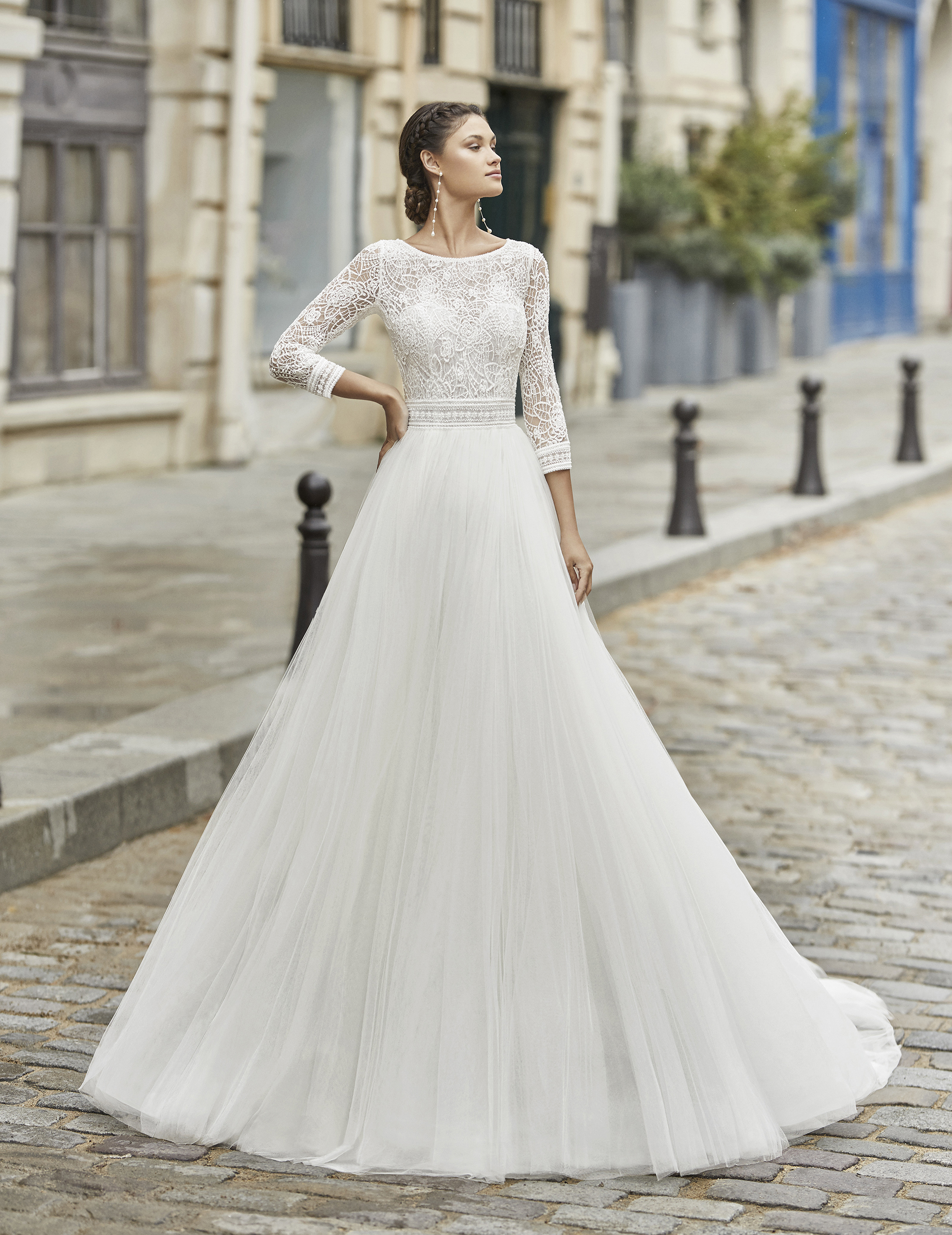 Vestiti e Abiti da Sposa a Maniche Lunghe a Verona e Online