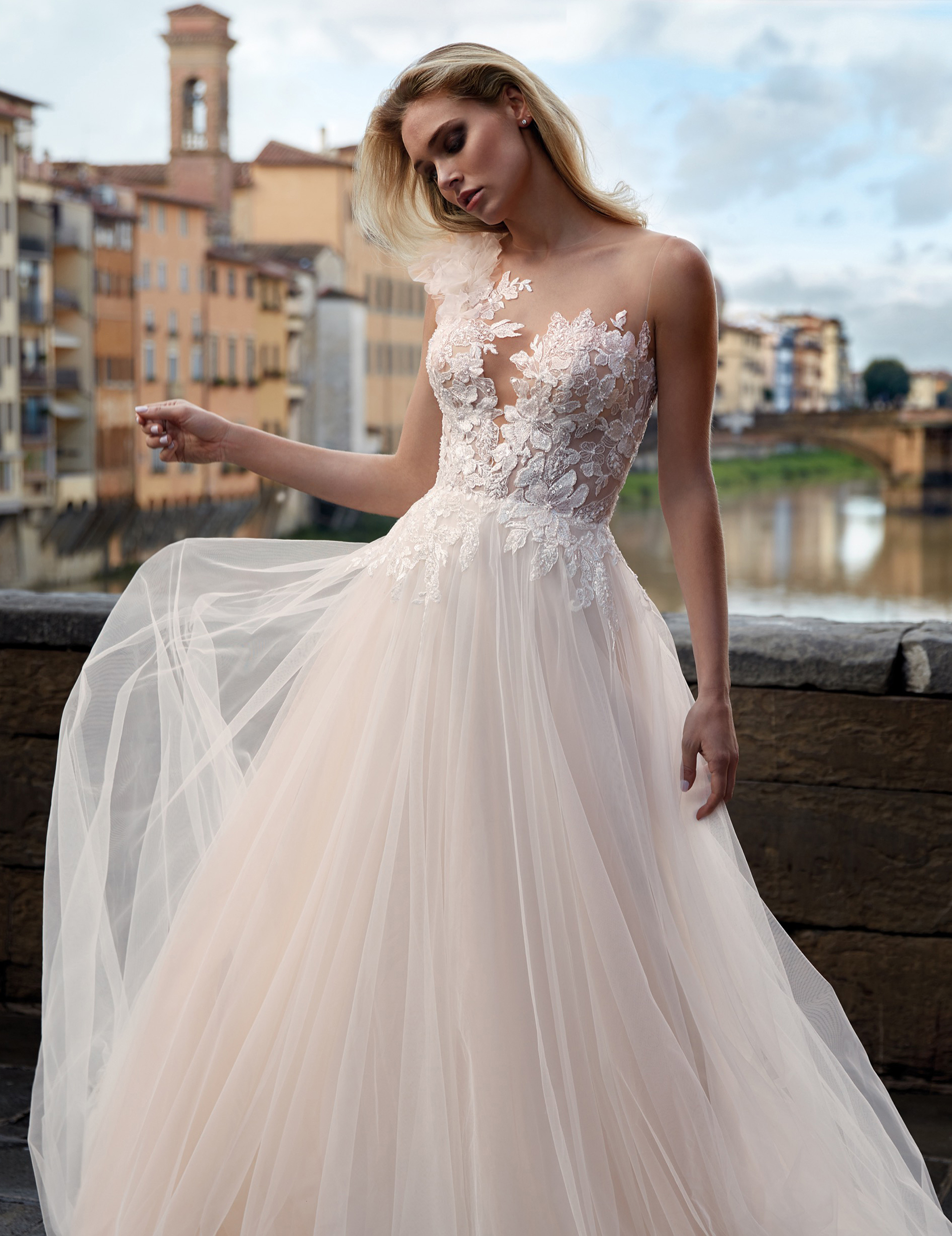 Vestiti e Abiti da Sposa Rosa e Colorati a Verona e Online