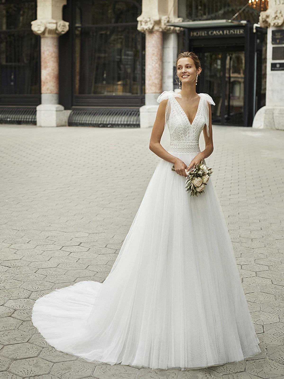 Vestiti e Abiti da Sposa Ampi e Morbidi a Verona e Online
