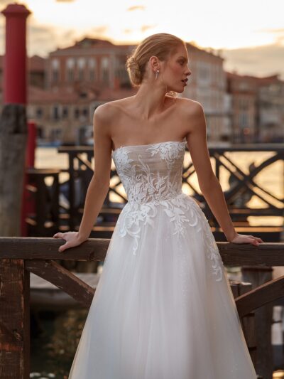 Abiti da sposa Nicole Milano